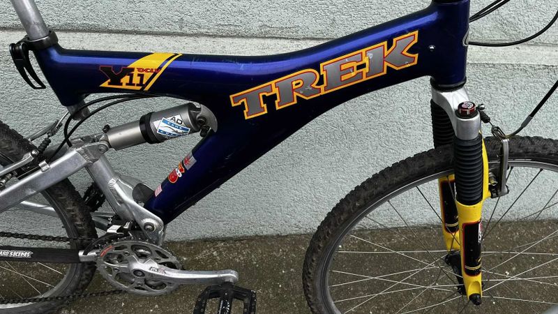 Trek Y11
