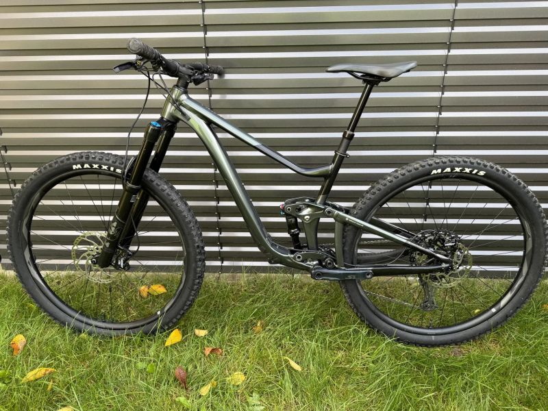 Giant Trance X2 - REZERVOVÁNO!