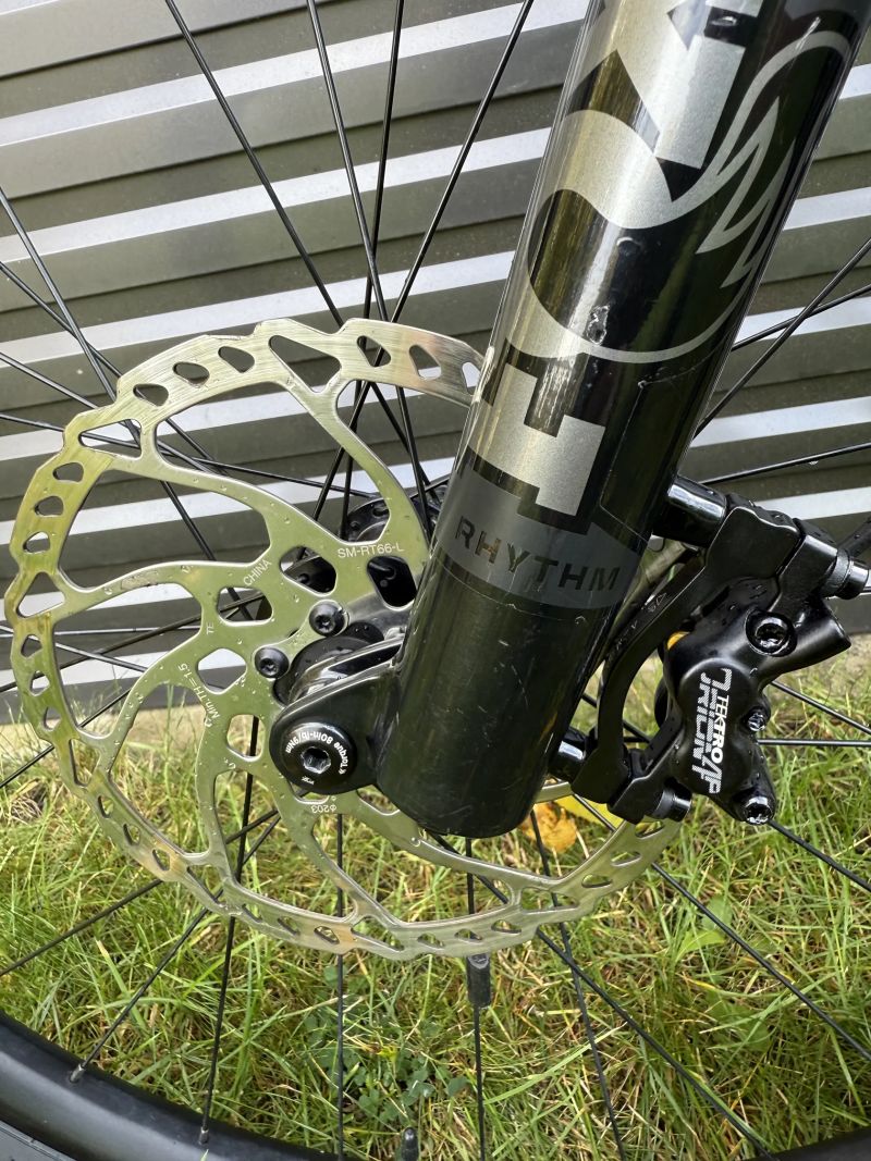 Giant Trance X2 - REZERVOVÁNO!