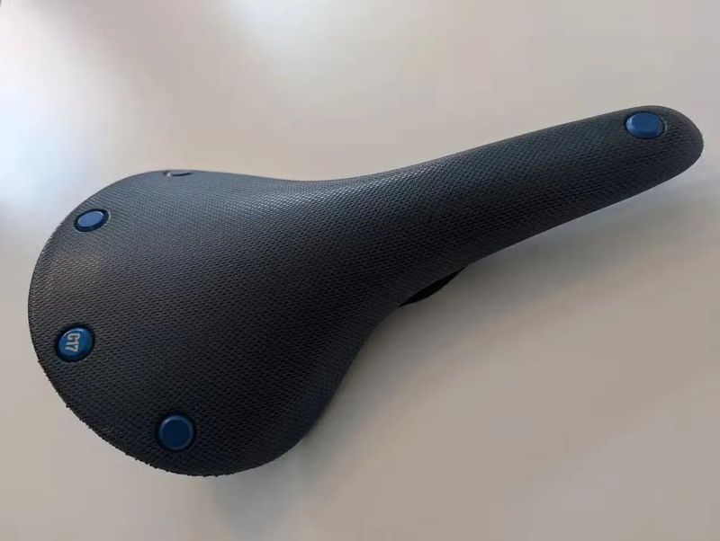 Brooks C17 sedlo, barva: yorkshire