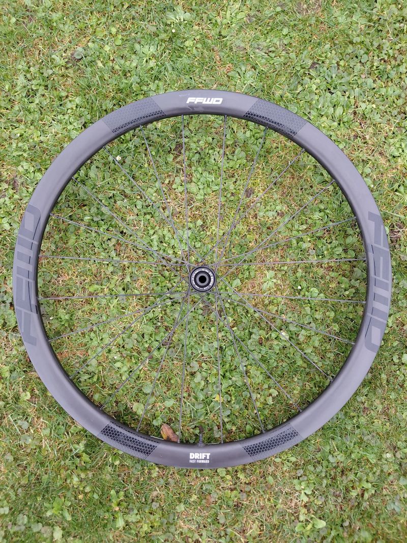 FFWD Drift (36 mm), DT240 2:1 EXP, MattBlack, plášť