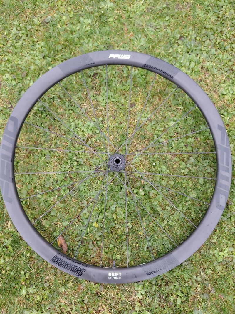 FFWD Drift (36 mm), DT240 2:1 EXP, MattBlack, plášť