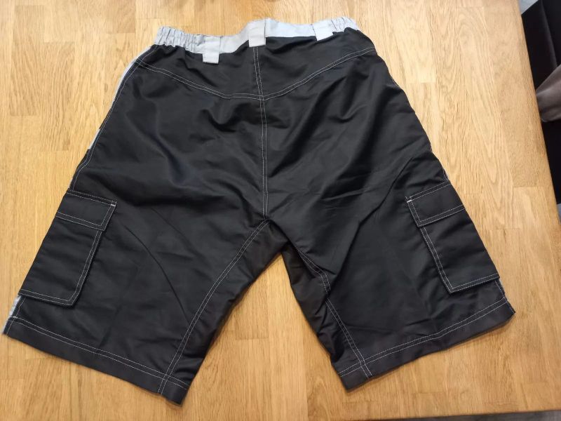 Nové volné kraťasy