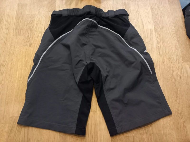 Nové volné kraťasy