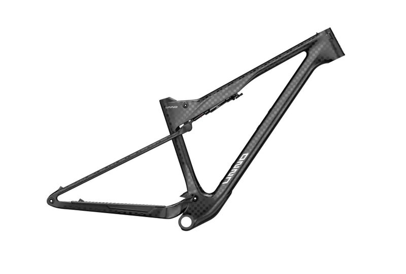 rámová sada UNNO Horn 2026 vel. S1 a S2 (1,8 kg s tlumičem)