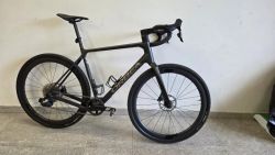 Gravel kolo Orbea TERRA Team Custom + wattmeter