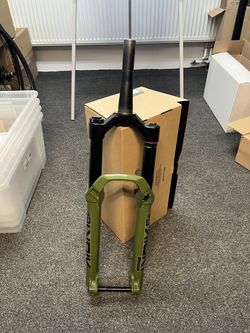 Rock Shox Lyric Ultimate 27,5” 150mm