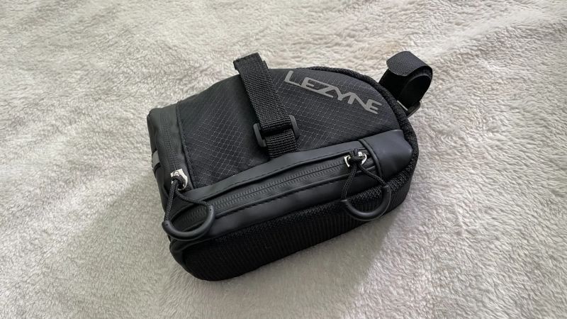 Lezyne Caddy L / podsedlová brašna