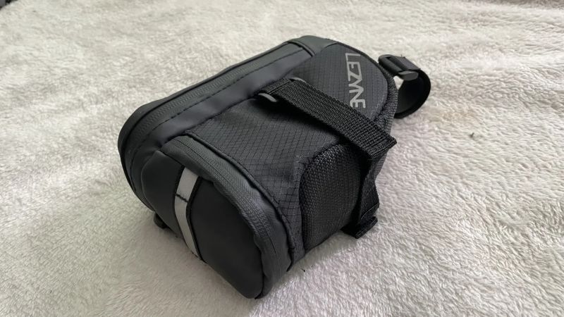 Lezyne Caddy L / podsedlová brašna
