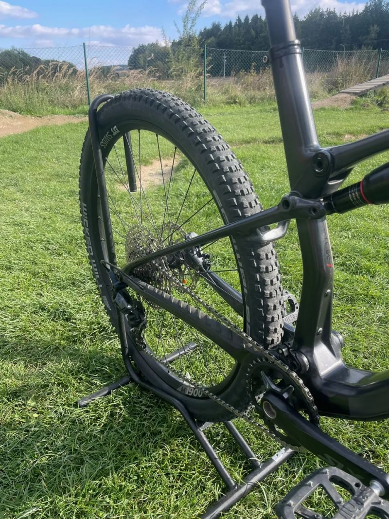 Superior XF 9.6 DC ze Singletrailu Moravský kras
