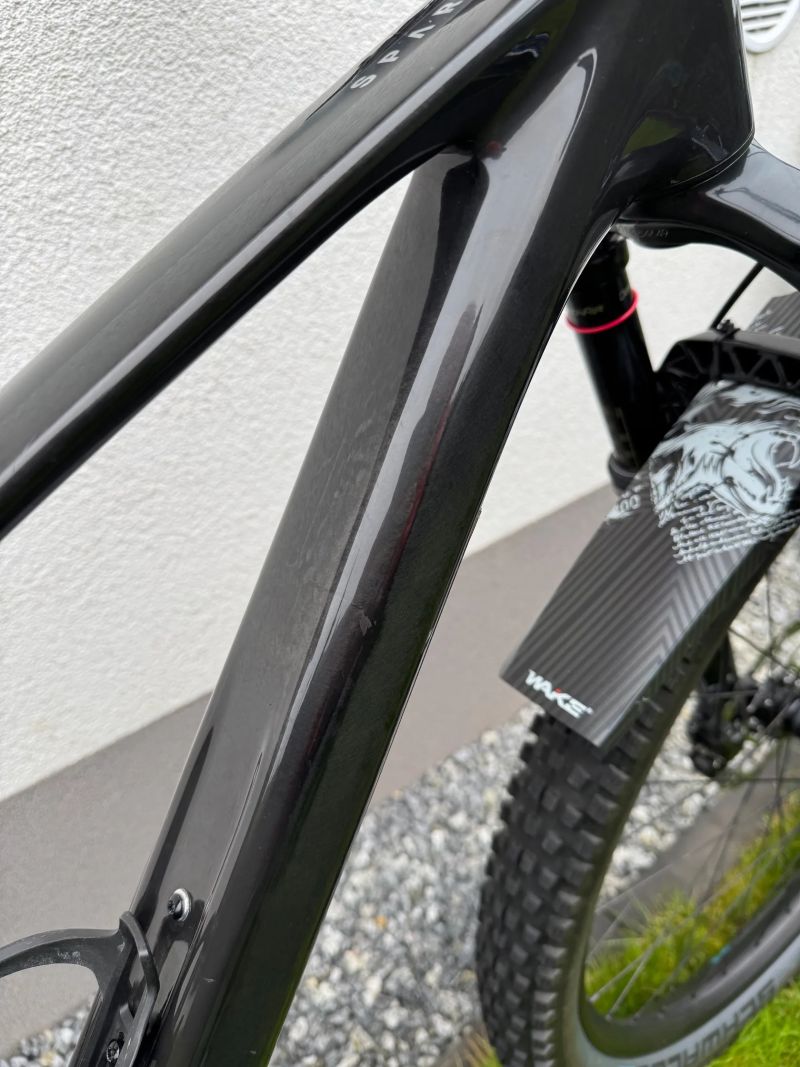 Scott SPARK 940 / CARBON / 1. majitel / SUPER STAV / PO SERVISU Z 09/2025 / najeto cca 500 km