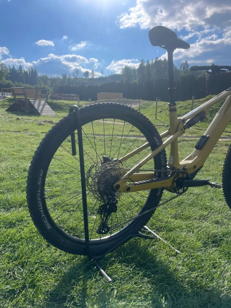 Superior iXF 9.2 ze Singletrailu Moravský kras