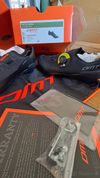 DMT KM30 Black/Black 47 carbon- NOVÉ ⭐ ⭐ ⭐