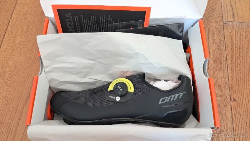 DMT KM30 Black/Black 47 carbon- NOVÉ ⭐ ⭐ ⭐