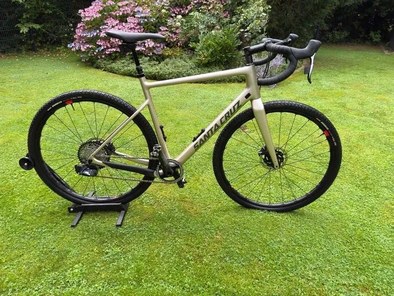 Santa Cruz STIGMATA Force 1x AXS RSV / Carbon CC (pův. cena 200k)