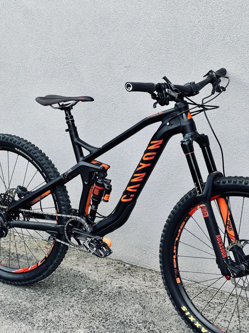 Canyon Strive AL 6.0 - Nové nejeté komponenty