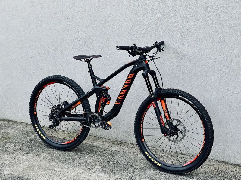 Canyon Strive AL 6.0 - Nové nejeté komponenty