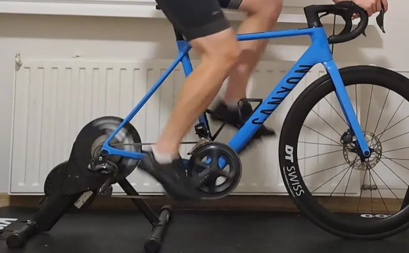 Chytrý trenažér Wahoo Kickr Core 1