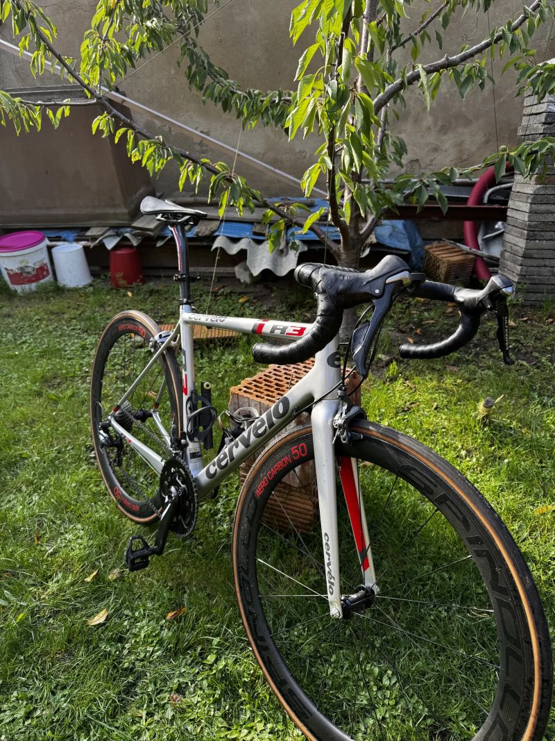 Cervélo R3 Ultegra rim