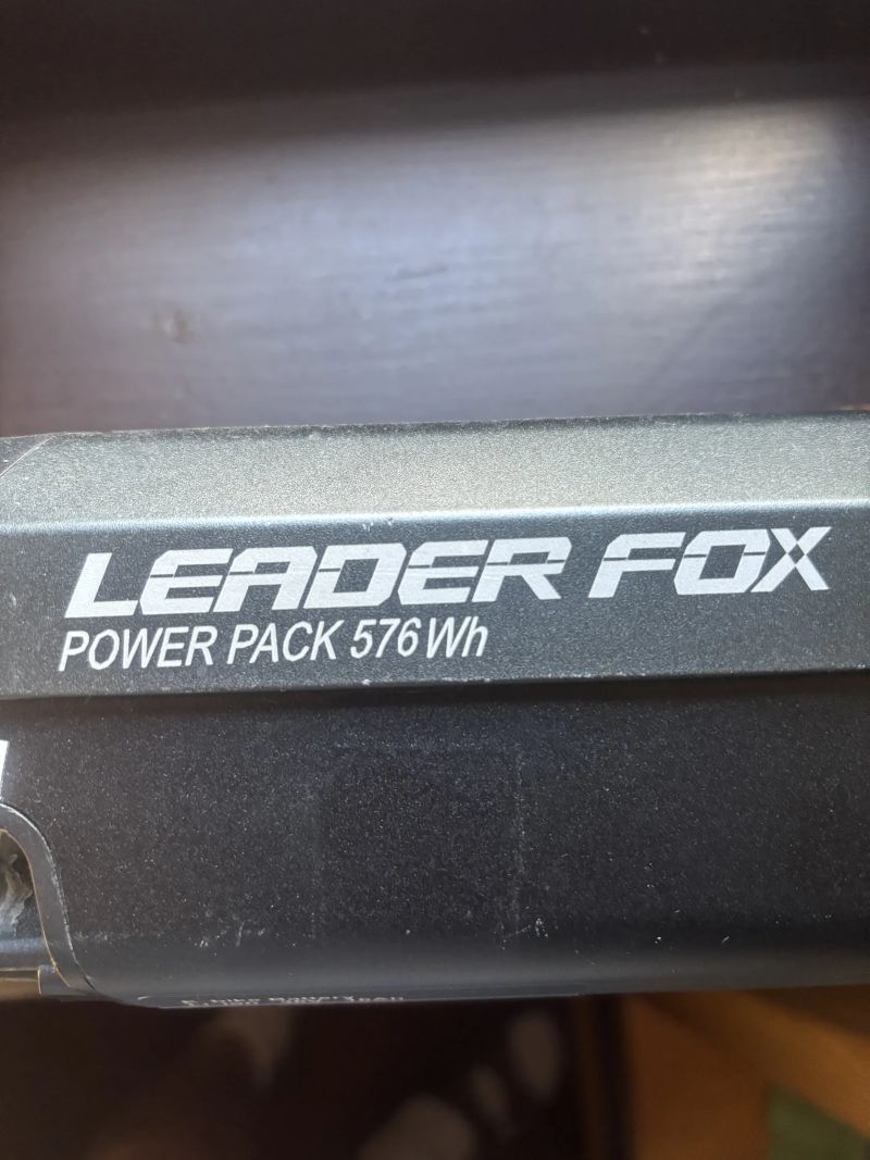 Leader Fox Altar