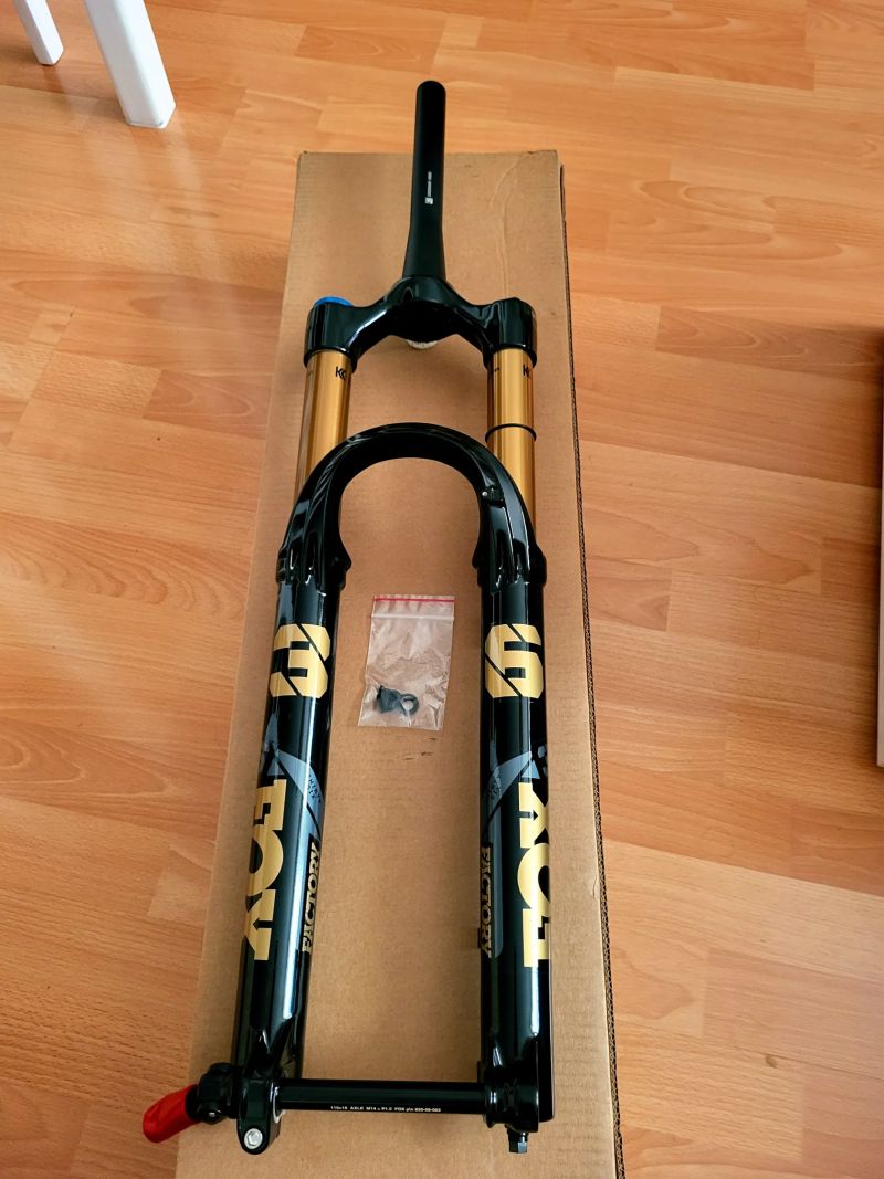 Nová Fox 36 Float Factory Kashima Fit Grip2 VVC Evol 2025 29" Gold