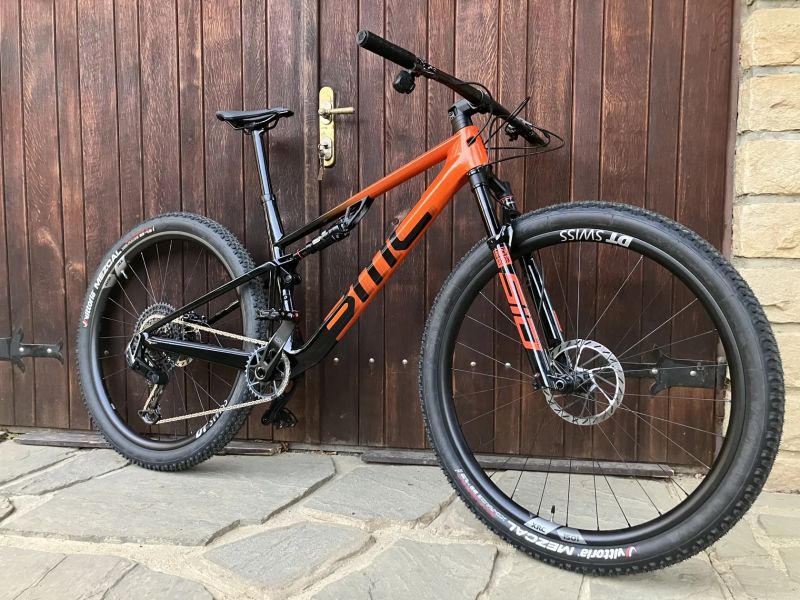 Nové BMC Fourstroke 01 ONE, flashfire