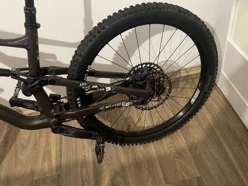 Specialized Status (enduro)