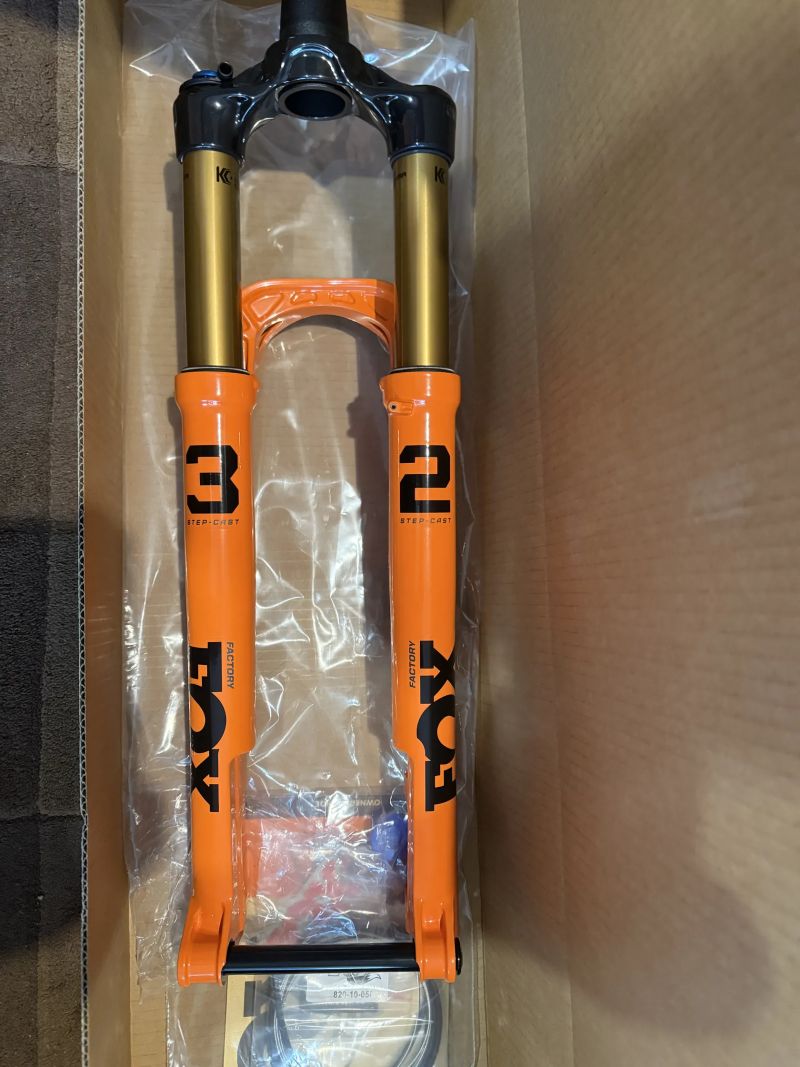 FOX 32 SC Factory 2025 29" Remote, 100 mm