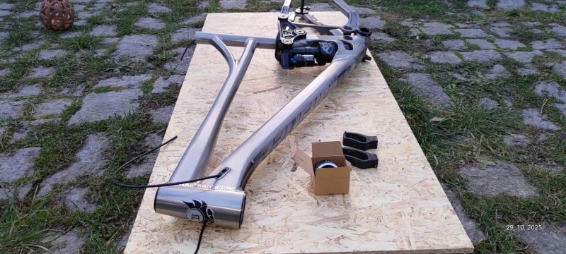 Prodám Enduro rám Banshee Titan V3.2