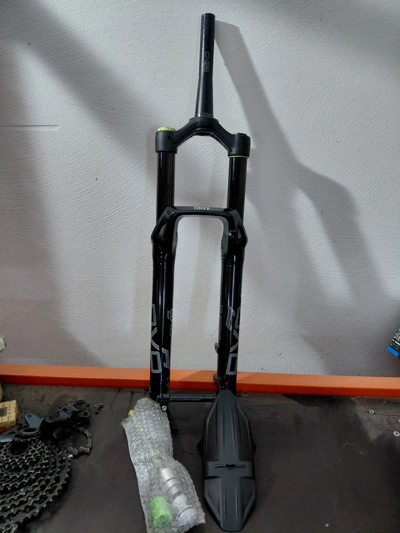 DVO Onyx 38 D1 SL 180mm