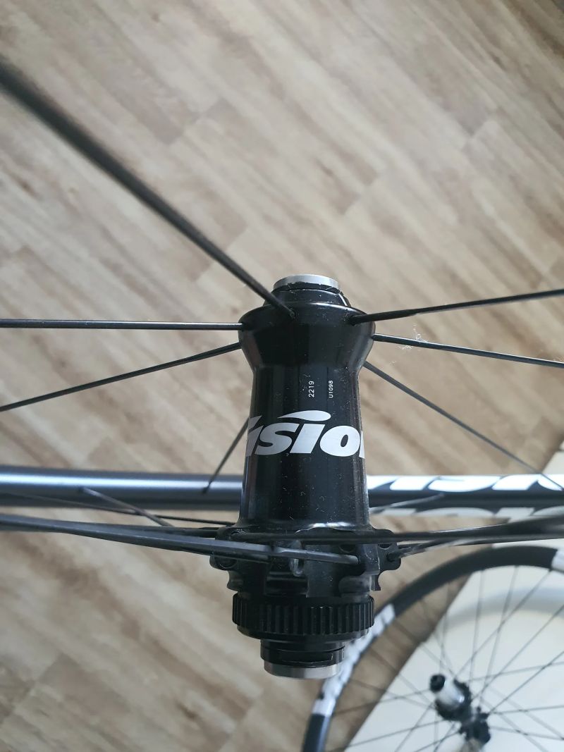 Vision Metron 40 SL Disc Center lock