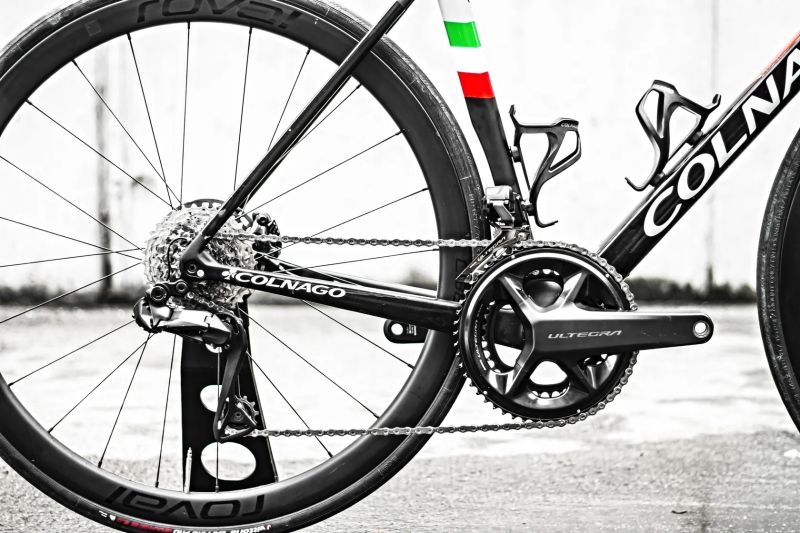 "REZERVOVANO" Colnago V3 Disc, Shimano Ultegra Di2 2x12 Disc, Roval Carbon C38