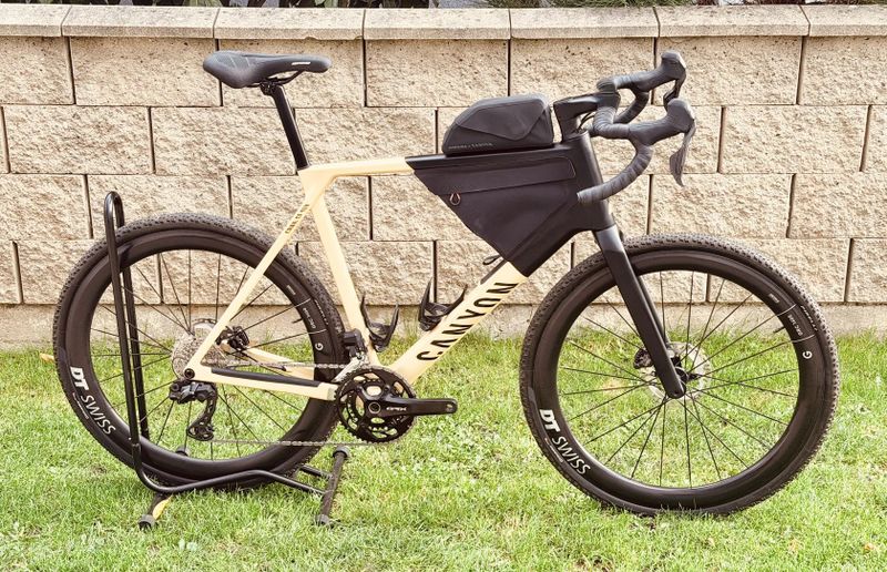 Canyon Grail CF SLX 8 Di2, Dt Swiss 1400, vel. XL, 300km najeto