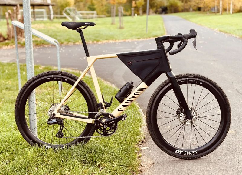 Canyon Grail CF SLX 8 Di2, Dt Swiss 1400, vel. XL, 300km najeto