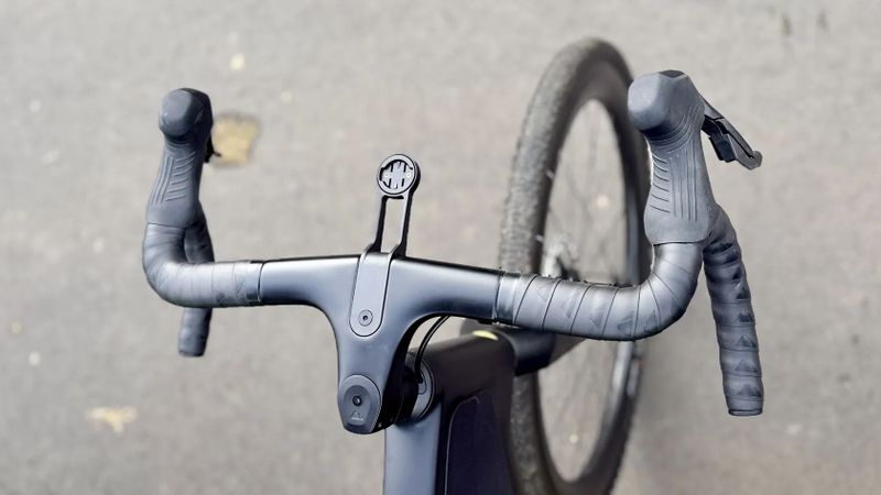 Canyon Grail CF SLX 8 Di2, Dt Swiss 1400, vel. XL, 300km najeto