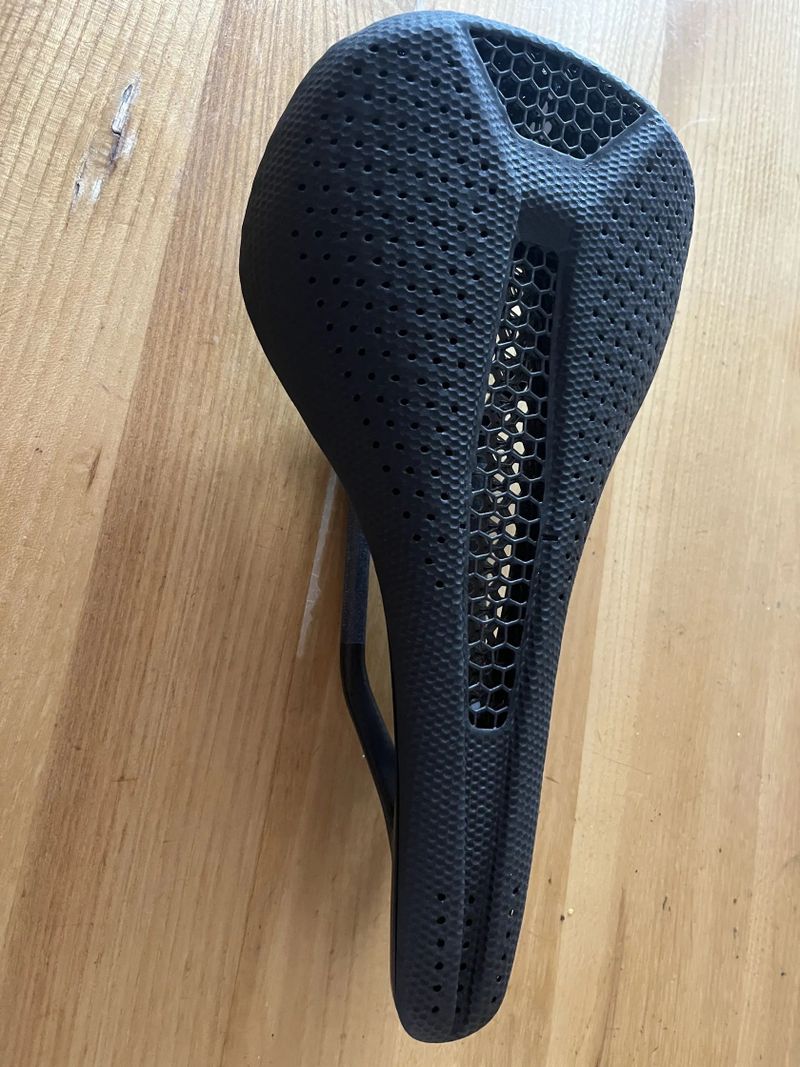 prodám sedlo S-WORKS Phenom mirror 143mm NOVÉ !!!!