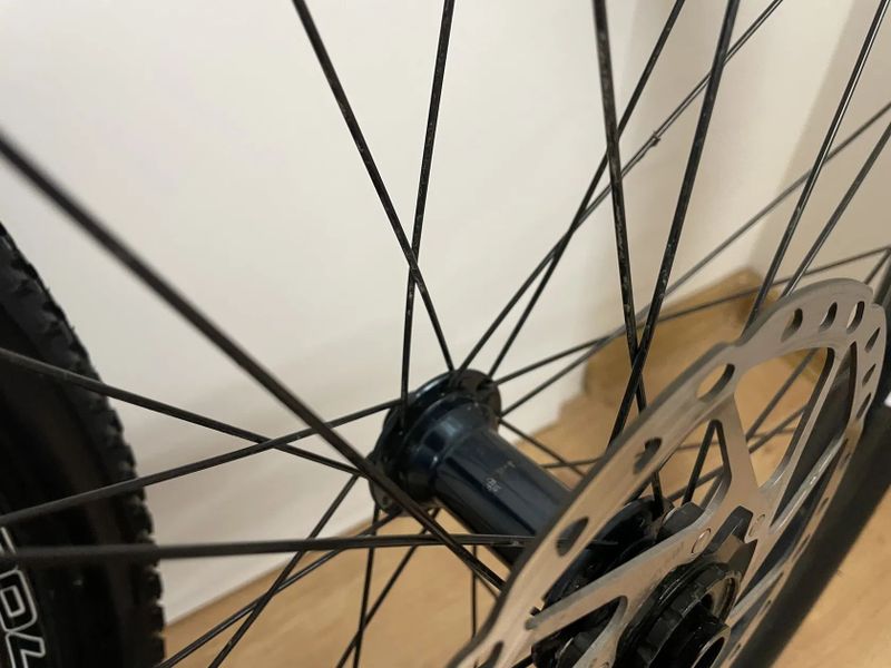 Nová zapletená kola 29 boost microspline