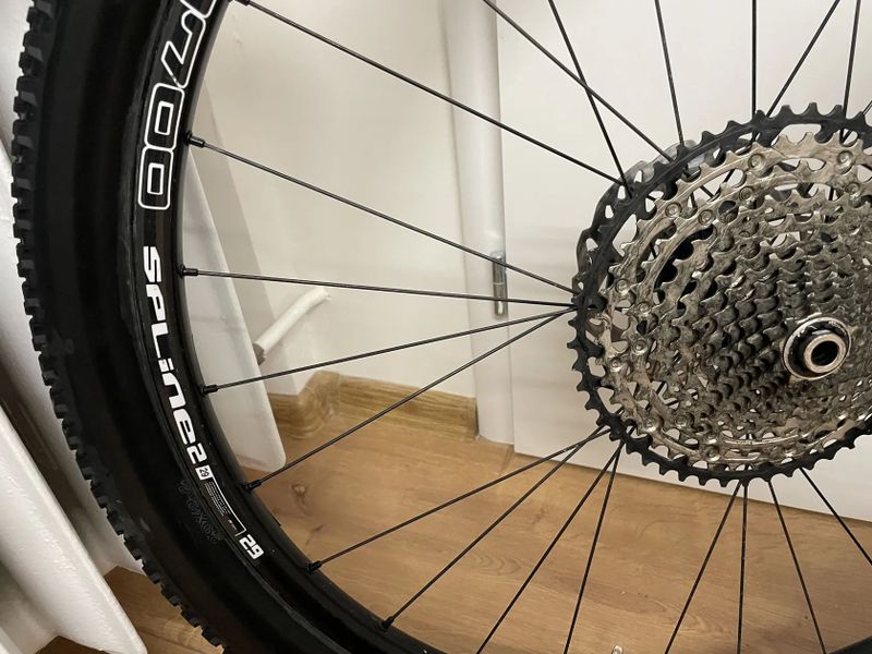 Nová zapletená kola 29 boost microspline