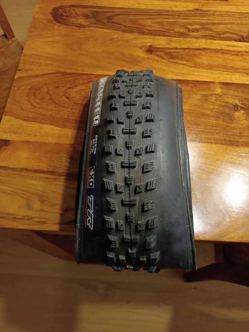 MTB pláště Maxxis Aspen a Forekaster