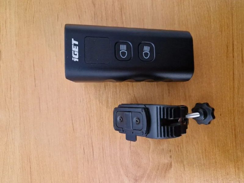 iGET Nightsun LF4 / 2000 lumenů ! / baterie 6.400 mAh