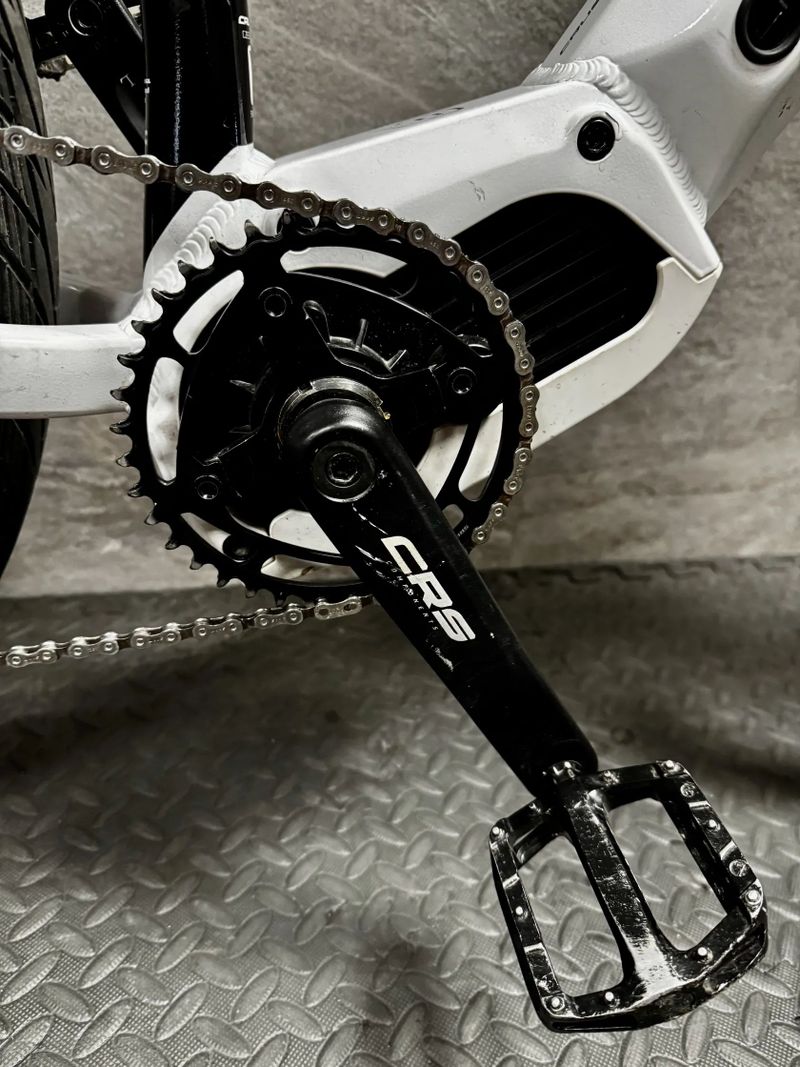 Crussis OLI Cross low 8.8-S