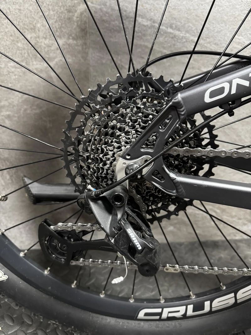 Crussis One e-Guera 8.9-S (630 Wh)