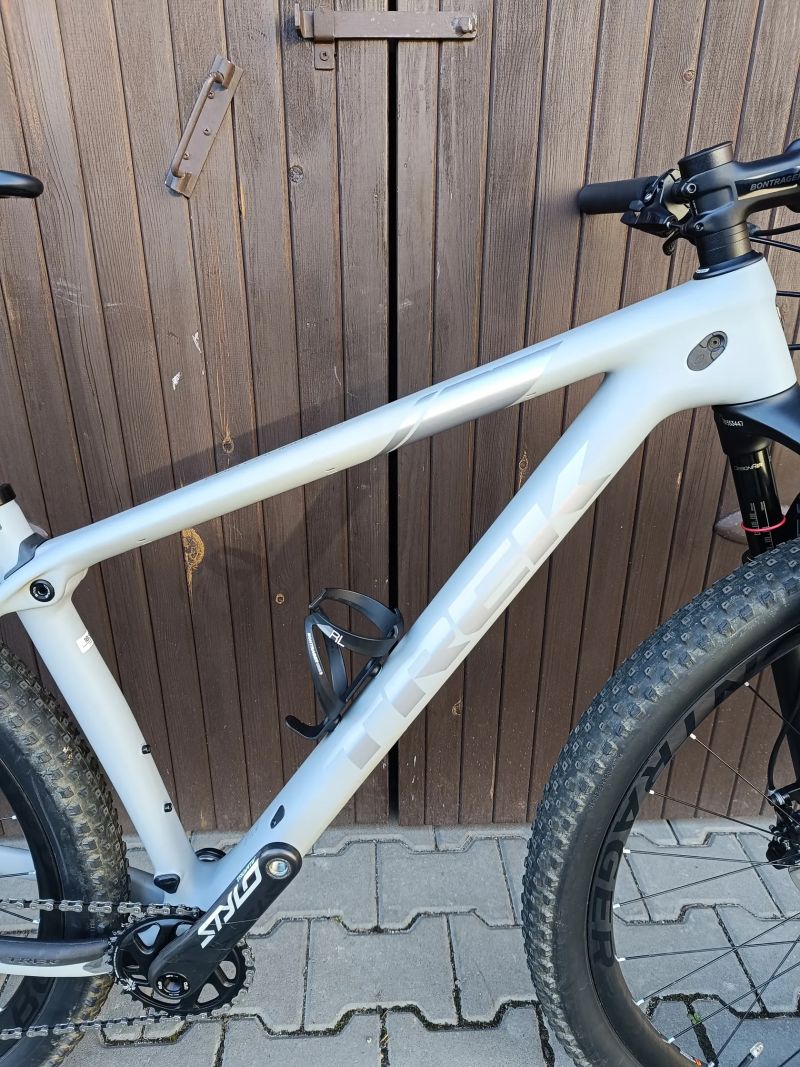 TREK PROCALIBER 9.8. - vše karbon!! ( kola, kliky, řidítka, sedlovka ) 9.9kg