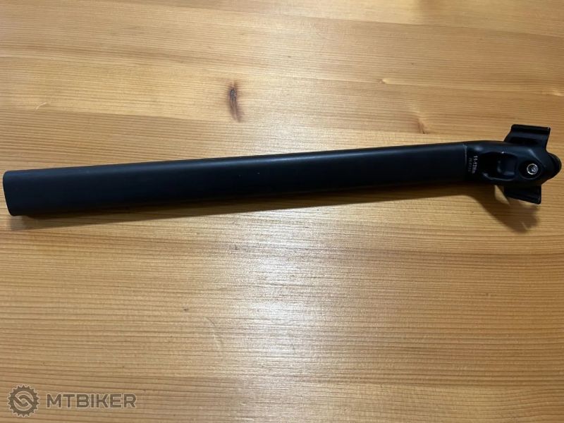 Karbonová gravel sedlovka Giant D-Fuse 27,2 350mm