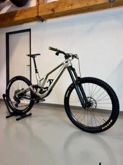 Ghost Poacha 2025 velikost L