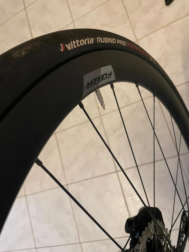 Korbonová kola Forza Levanto db 38 mm