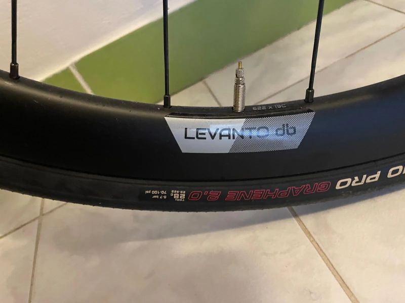 Korbonová kola Forza Levanto db 38 mm