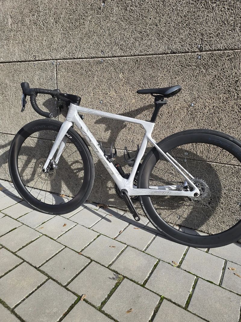 Yoeleo R11 - Sram Red AXS - Karbonová kola - vel. S