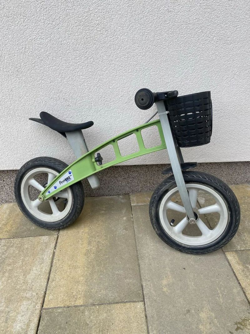 First BIKE odrážedlo zelené