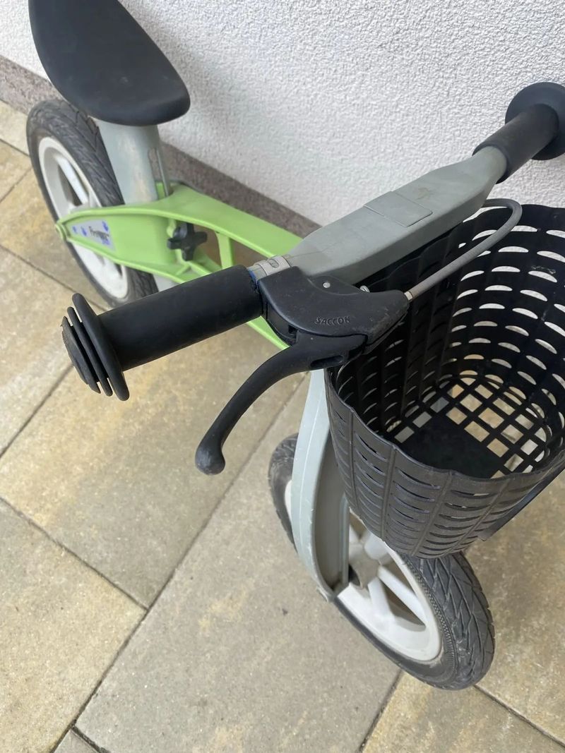 First BIKE odrážedlo zelené